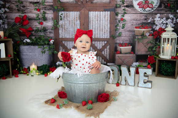 Madelyn Cake Smash (19 of 35)