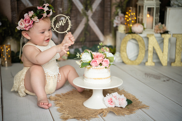 Baby Kaylee Cake Smash (25 of 32)