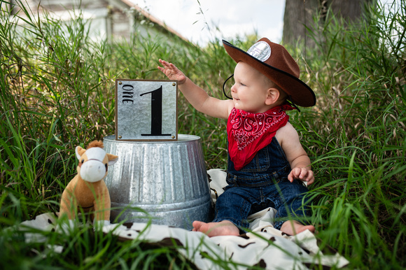 Cowboy K Cake Smash (13 of 30)